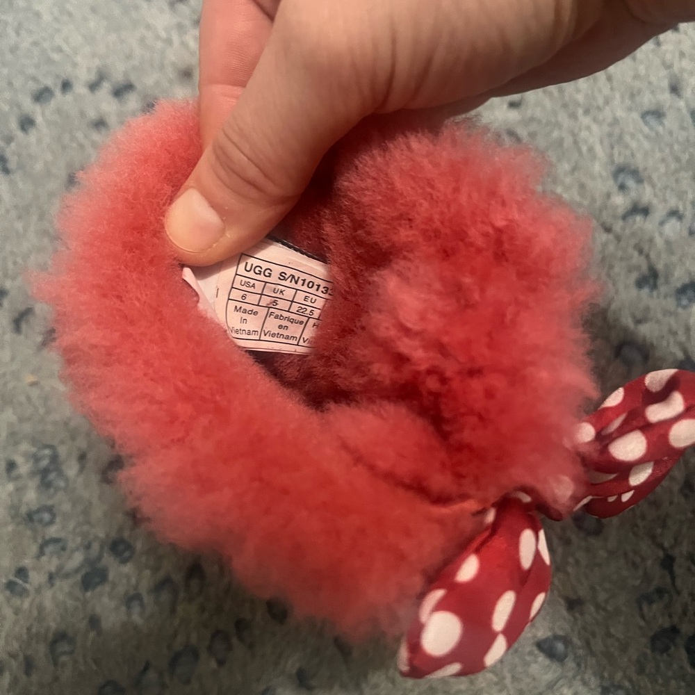UGG Boots. DISNEY. Minnie Mouse 6T - Picture 5 of 5